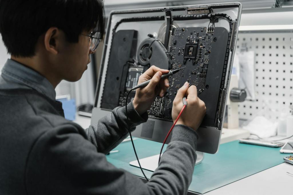 The Art of Making Hardware Last: Stop Letting Tech Companies Pick Your Pocket